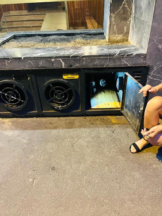 شقة Au Pied De La Tour Eiffel Trocadero باريس المظهر الخارجي الصورة