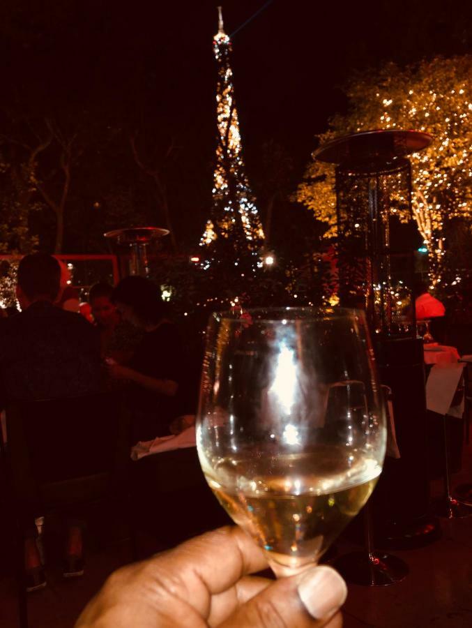 شقة Au Pied De La Tour Eiffel Trocadero باريس المظهر الخارجي الصورة